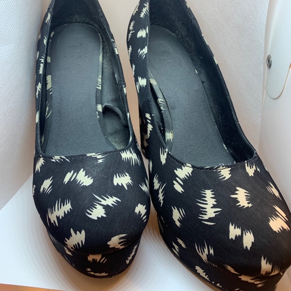 Used - Picture 2 of 2